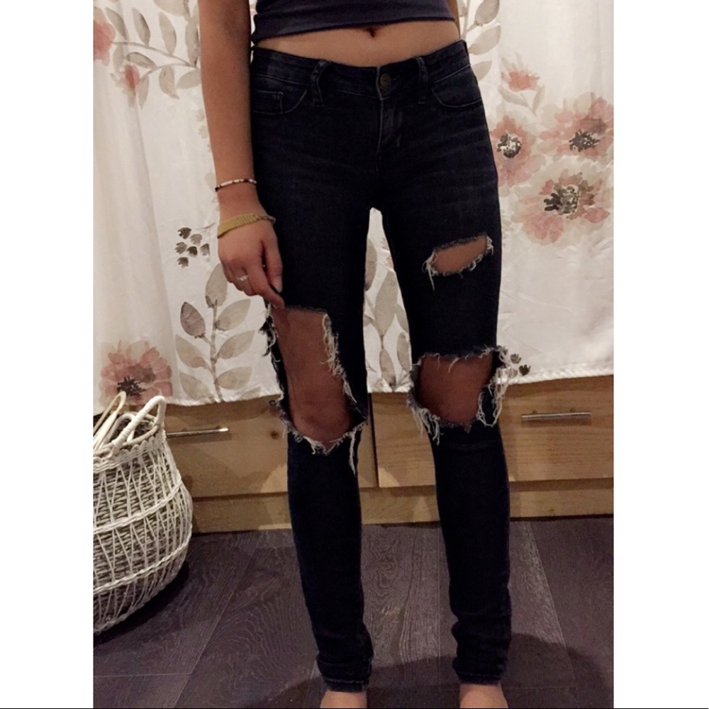 black distressed jeans